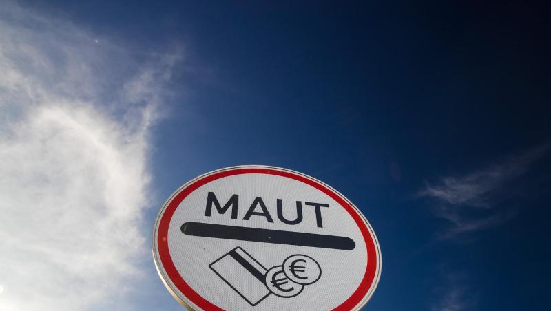 Kommunen im Süden Deutschlands fordern ein umfassendes Maut-Modell für alle Autofahrer und alle Straßen. Symbolbild: Jens Büttner Kommunen im Süden Deutschlands fordern ein umfassendes Maut-Modell für alle Autofahrer und alle Straßen. Symbolbild: Jens Büttner