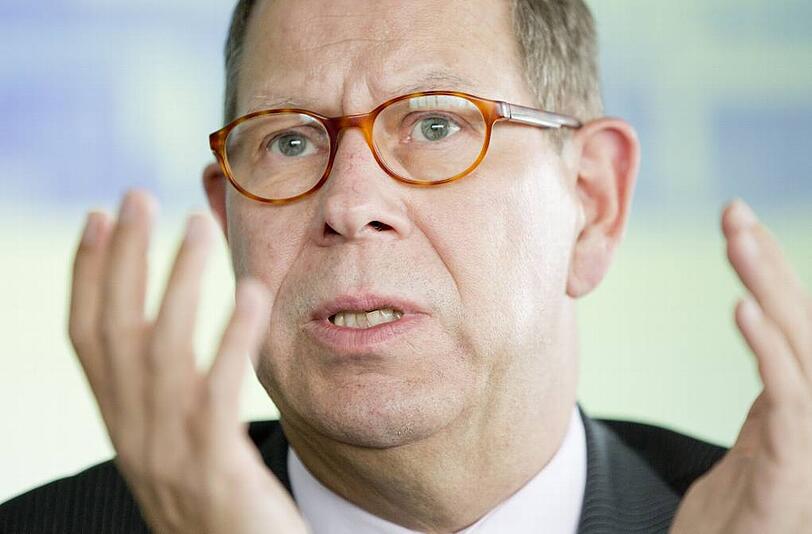 Der Vorstandsvorsitzende der Gothaer, Werner Görg, hat ein paar Vorschläge zur Eindämmung der hohen Pflege- und Klinikkosten im Alter.