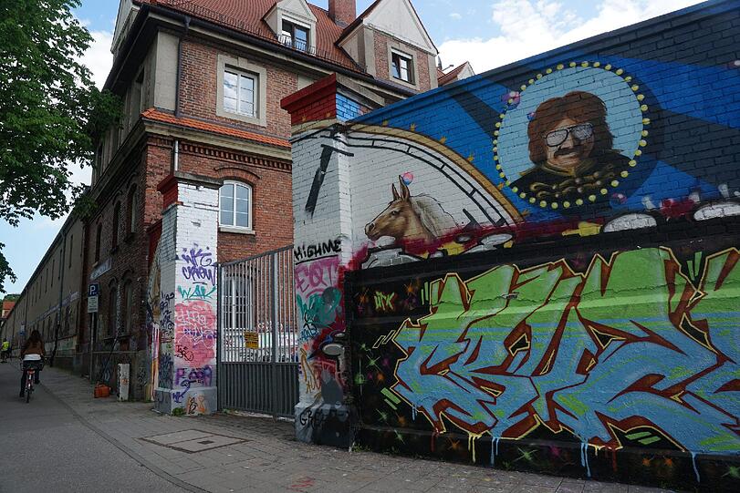 Auf dem Gelände des alten Viehhofs haben Künstler ihre Ateliers, Handwerker ihre Betriebe und Kulturveranstaltungen ihren festen Platz.