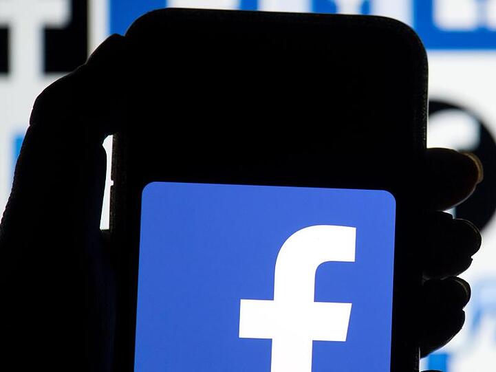 Facebook muss die Anordnungen des Kartellamts für die Dauer des Beschwerdeverfahrens nicht umsetzen, beschloss das Gericht.