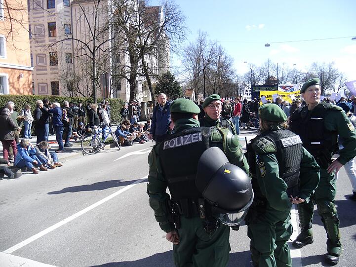 Demo gegen Nazi-Terror in München - die Bilder