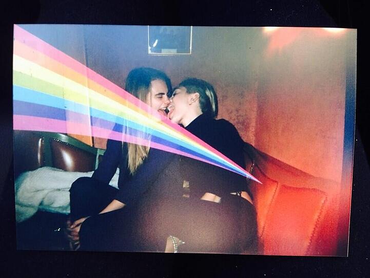 Zum schlecken gerne: Miley Cyrus und ihre Zungen-Freundin Cara Delevingne