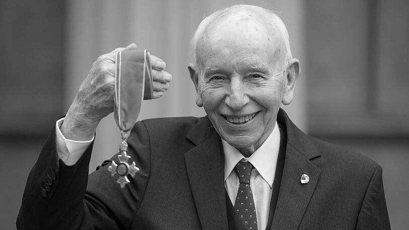 John Surtees  (83): britischer Autorennfahrer (10. März)