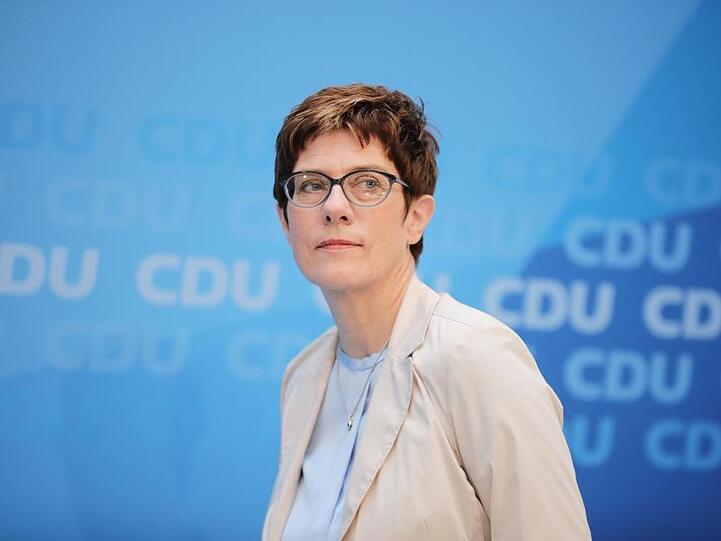 CDU-Chefin Annegret Kramp-Karrenbauer: "Mir ist die Aufgabe anvertraut worden, die Partei zu führen und weiterzuentwickeln.".