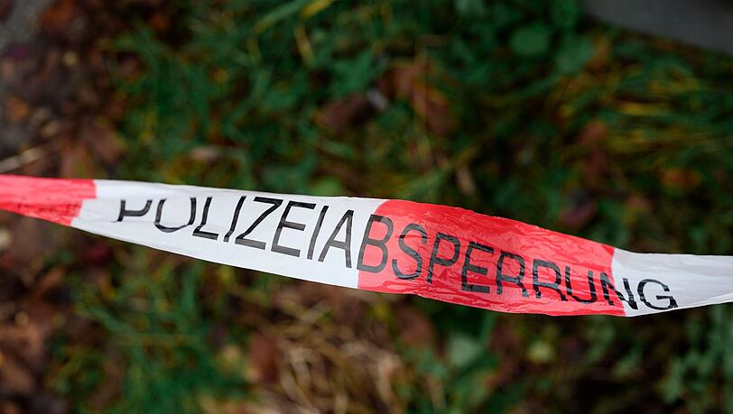Ein Absperrband der Polizei.