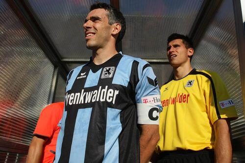 Die Binde will er weiter tragen: Danny Schwarz.