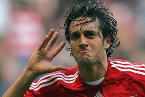 Füllt beim Bayern-Gastspiel in Weismain das Stadion: Luca Toni und Co.