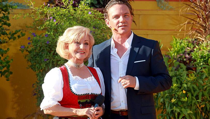 Margot Hellwig und Stefan Mross bei der Aufzeichnung der ARD-Unterhaltungsshow "Immer wieder Stefan - Die gro&szlig;e Jubil&auml;umsshow" im Herbst 2014.