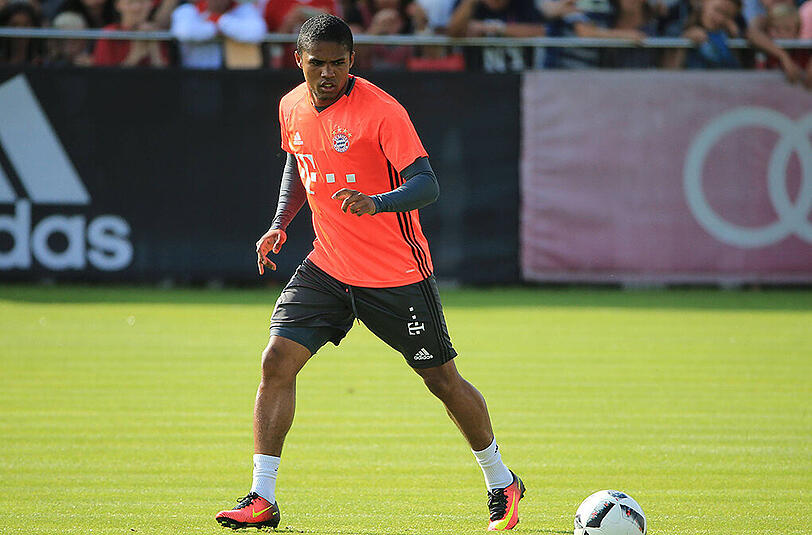 Douglas Costa ist zurück im Bayern-Training.