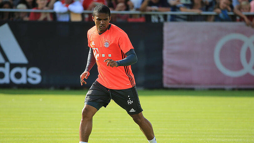 Douglas Costa ist zurück im Bayern-Training. Douglas Costa ist zurück im Bayern-Training.