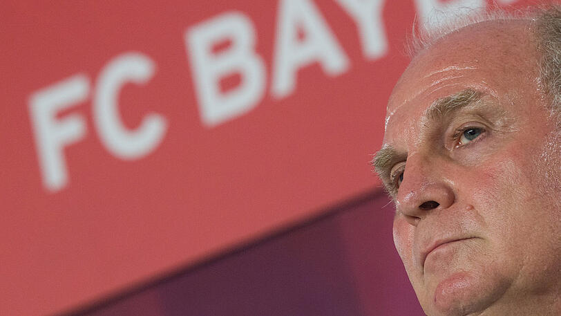 Der FC Bayern trennte sich einen Tag nach dem 0:3 in der Champions League von seinem Trainer.