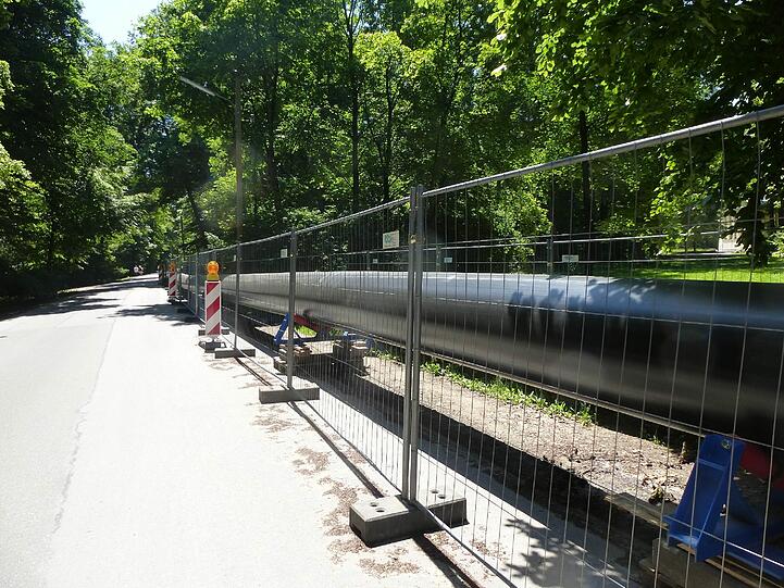 Auf der Straße wurde es durch die Bauarbeiten etwas enger.