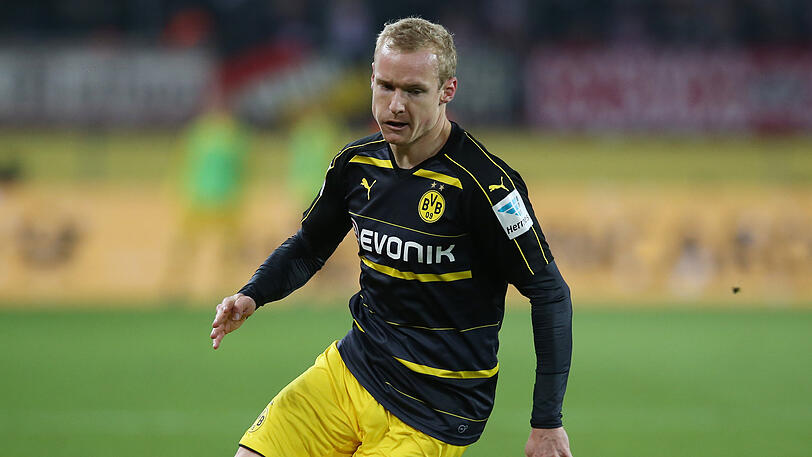 Sebastian Rode - 2016/17: Nach zwei Jahren in München wechselt Mittelfeldspieler Sebastian Rode, der sich beim FC Bayern nie durchsetzen konnte, nach Dortmund. Seit seiner Zeit beim BVB ist sein Marktwert drastisch gesunken, im Winter 2019 wurde er für den Rest der Saison nach Frankfurt verliehen.