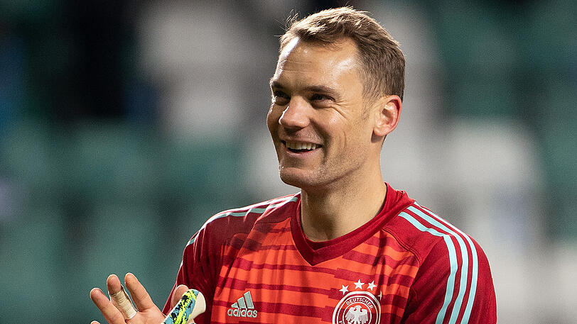 Bestens gelaunt nach dem 3:0 gegen Estland: Manuel Neuer.