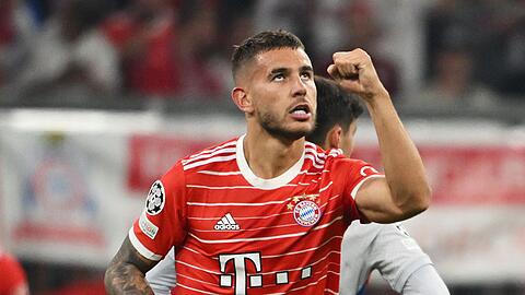 Münchens Lucas Hernández jubelt über sein Tor zum 1:0.