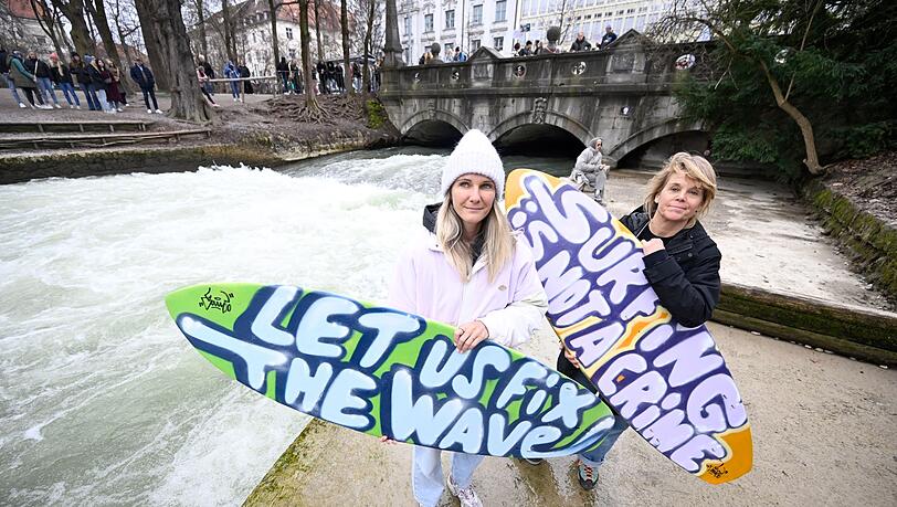 Aufgerufen zu der Kundgebung hatte unter anderem der Surfclub M&uuml;nchen.