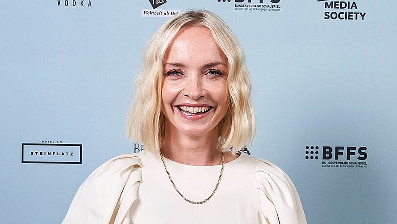 Janin Ullmann führt seit 2025 durch "Temptation Island" und die VIP-Variante. Janin Ullmann führt seit 2025 durch "Temptation Island" und die VIP-Variante.