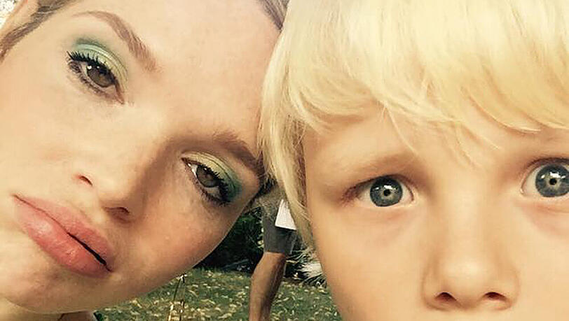 Karoline Herfurth und ihrem Filmpartner setzt die Hitze zu Karoline Herfurth und ihrem Filmpartner setzt die Hitze zu