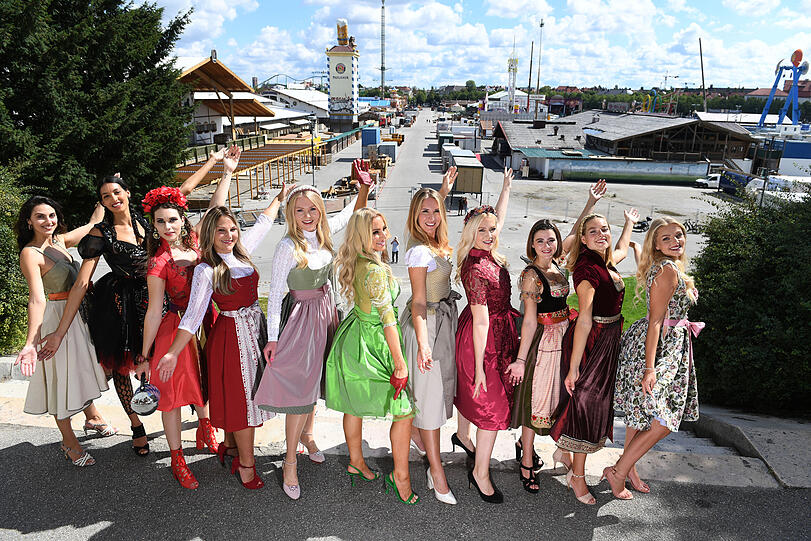 Dirndl-Designerin Astrid Söll bestätigt den Trend weg von zu viel Kürze und sieht eine Entwicklung hin zu mehr Qualität und Dirndln, die eine Wiesn-Saison lange überdauern.