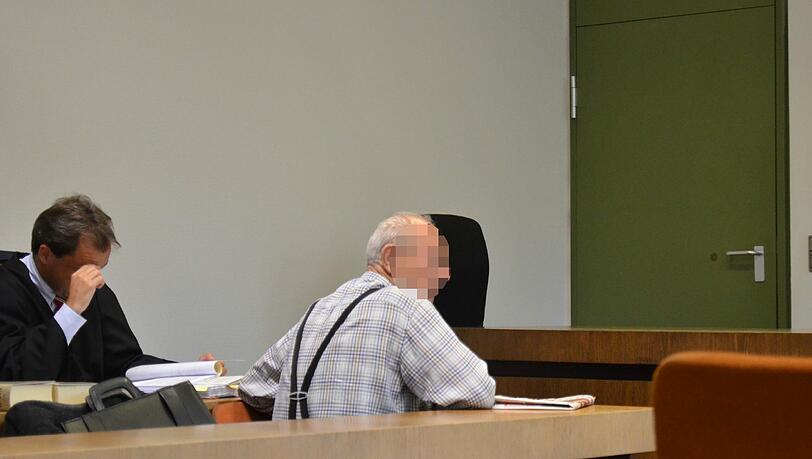 Rentner Franz L. (83) steht wegen sexuellen Missbrauchs an seinen Urenkelinnen vor dem Münchner Landgericht. Rentner Franz L. (83) steht wegen sexuellen Missbrauchs an seinen Urenkelinnen vor dem Münchner Landgericht.