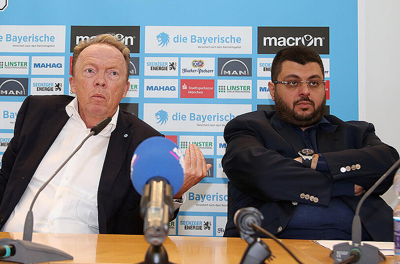 Denkwürdige Pressekonferenz mit Folgen: Präsident Peter Cassalette (l.) und Investor Hasan Ismaik äußern sich am Dienstag zur Entlassung von Ex-Trainer Kosta Runjaic - der Jordanier nutzte die Gelegenheit zu einem Rundumschlag.