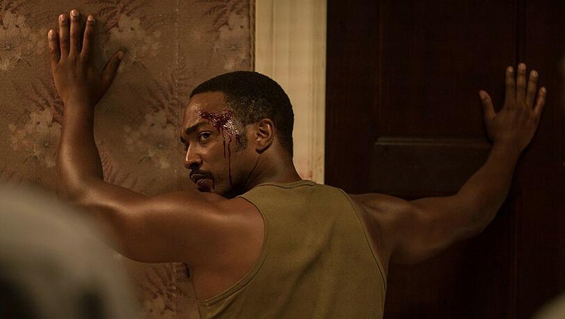 Auch Vietnam-Veteran Robert Greene (Anthony Mackie), der sich zufällig im Algiers Motel aufhielt, wird von den weißen Polizisten verhört und gefoltert.