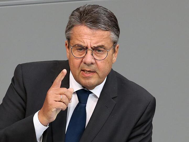 Der frühere SPD-Vorsitzende Sigmar Gabriel ist nach Informationen der "Bild am Sonntag" Favorit für den Chefposten beim Verband der Automobilindustrie.