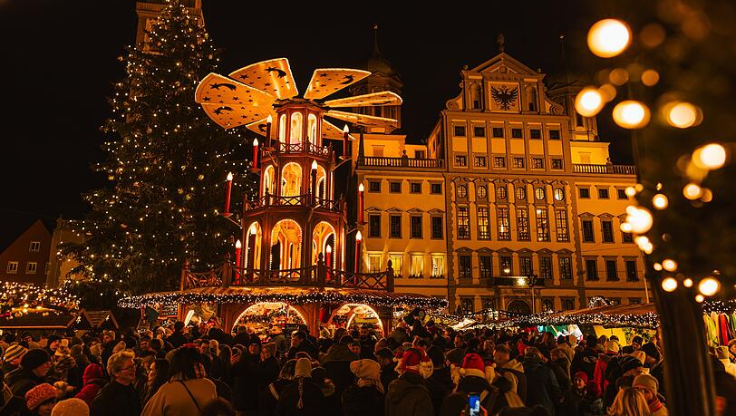 Die Weihnachtspyramide am Christkindlesmarkt.