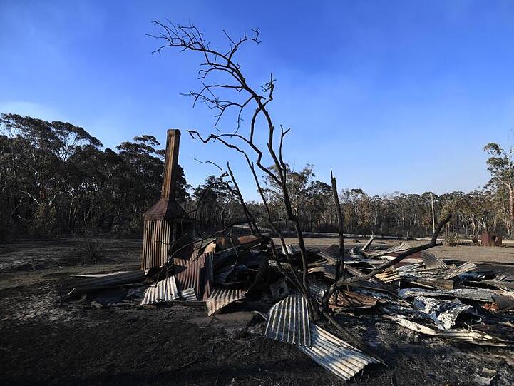 Die Überreste eines durch einen Buschbrand zerstörten Hauses im Bundesstaat New South Wales.