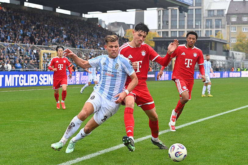 Routinier Florian Niederlechner warf sich auch im Derby rein, blieb aber glücklos. Routinier Florian Niederlechner warf sich auch im Derby rein, blieb aber glücklos.