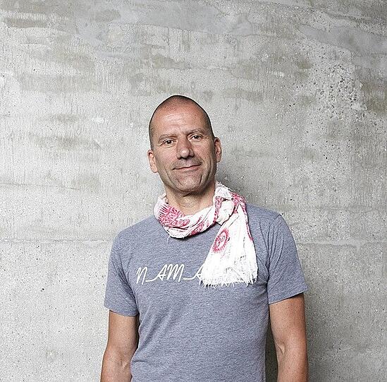 Gastronom und Yogalehrer Michi Kern unterstützt Mut.