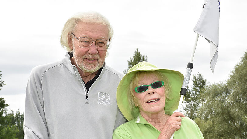 Elke Sommer und Ehemann Wolf Walther vor vier Jahren bei einem Golfturnier in Bad Griesbach Elke Sommer und Ehemann Wolf Walther vor vier Jahren bei einem Golfturnier in Bad Griesbach