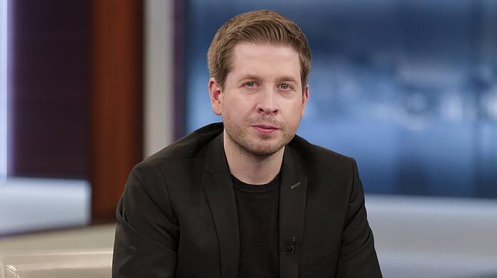 "Wenn der Entertainment-Faktor sehr hoch ist, wünschen sich die Leute mehr Ruhe und Seriosität", sagt SPD-Generalsekretär Kühnert im Gespräch mit der AZ.