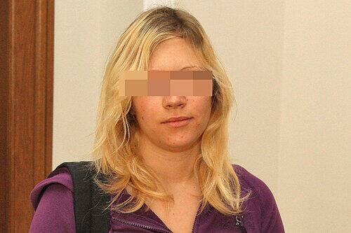 Trafen gestern im Gerichtssaal aufeinander: Christine (27) hat die Messerattacke...