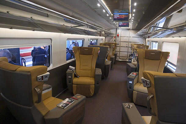 Entspanntes Reisen im Frecciarossa 1000. Entspanntes Reisen im Frecciarossa 1000.