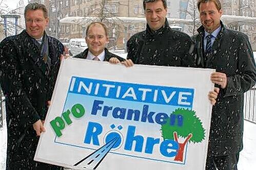 Sie kämpfen für die Frankenröhre und gegen den Stau: Roland Fleck, Sebastian Brehm, Markus Söder und Jochen Kohler (v. l.)