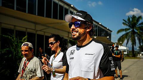 Nach seinem schweren Crash steht Fernando Alonso am Wochenende in Malaysia vor seinem GP-Debüt mit McLaren-Honda.
