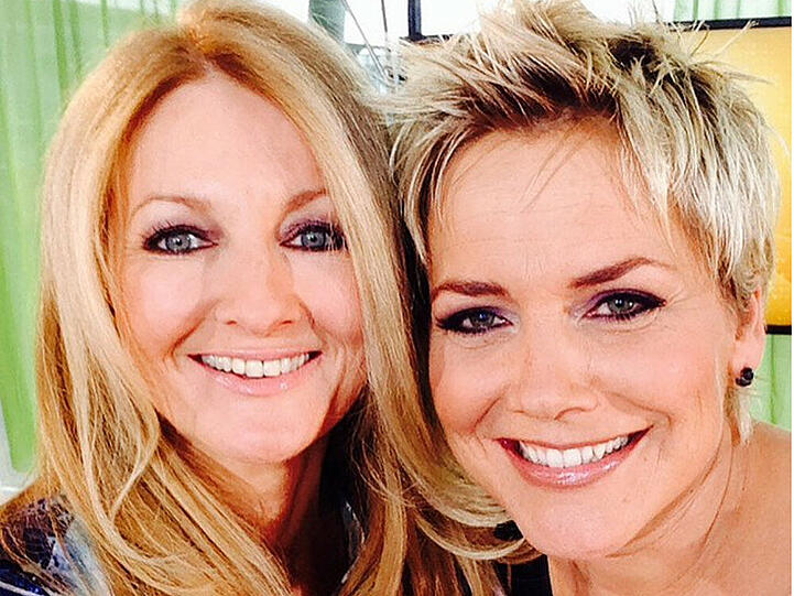 Frauke Ludowig (l.) und Inka Bause scheinen sich gleichermaßen über Bauses Berufung in die "Supertalent"-Jury zu freuen