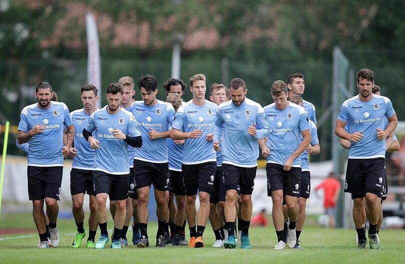 Die Löwen bei ihrer ersten Einheit im Trainingslager in Bodenmais. Die Bilder.