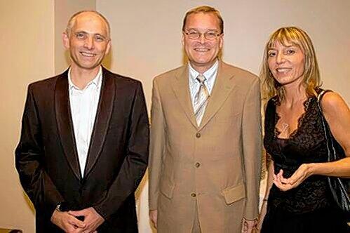 Das Lachen ist ihnen vergangen: Manager Wolfgang Heyder, OB Andreas Starke und Hauptgesellschafterin Sabine Günther (v. l.).