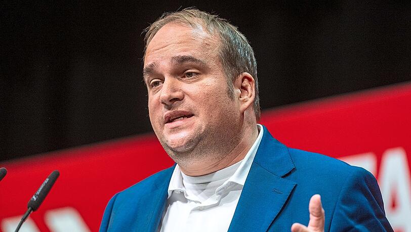 Der Wirtschaftspolitiker und Co-Vorsitzende der SPD Bayern Sebastian Roloff fordert: "Wir brauchen zeitnah weitere Entlastungen, am besten noch in diesem Monat."