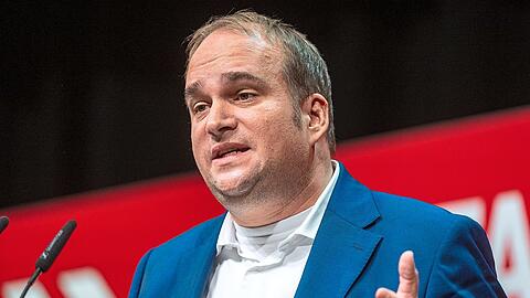 Der Wirtschaftspolitiker und Co-Vorsitzende der SPD Bayern Sebastian Roloff kritisiert den neuen Umgang des Verbands "Die Familienunternehmer" mit der AfD.