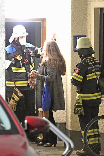 Insgesamt 18 Bewohner mussten in Sicherheit gebracht werden.