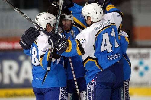 So wollen sie in den nächsten Spielen noch oft jubeln: Die Kufencracks des EHC München