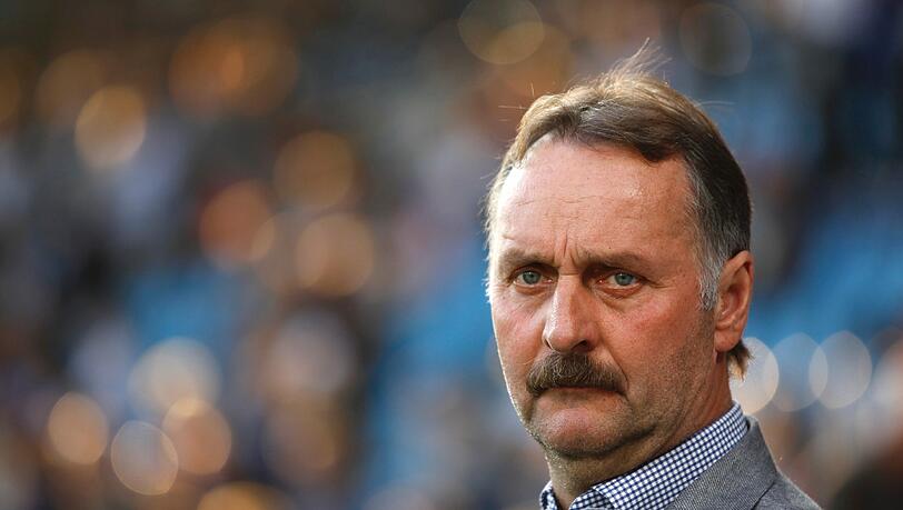 Peter Neururer kennt den Abstiegskampf - zuletzt war er beim VfL Bochum tätig. Peter Neururer kennt den Abstiegskampf - zuletzt war er beim VfL Bochum tätig.