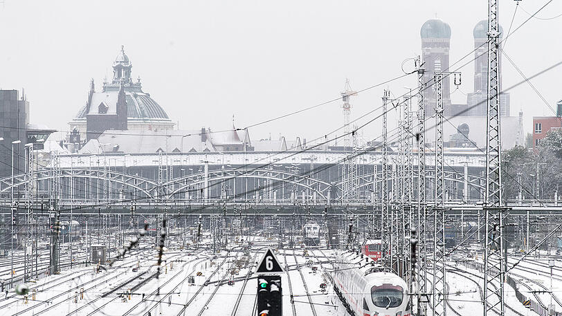 Der Schnee sorgte für einige Turbulenzen auf den Straßen.