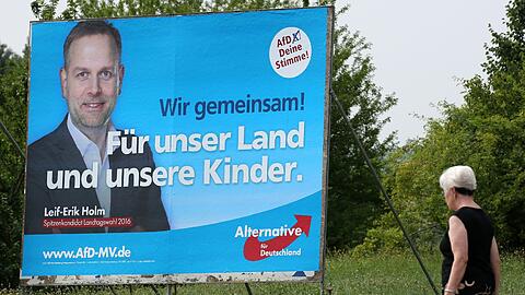 Nach einer am Mittwoch veröffentlichten Insa-Umfrage käme die CDU in Mecklenburg-Vorpommern nur auf 20 Prozent - die AfD hingegen auf 23 Prozent. Foto: Bernd Wüstneck