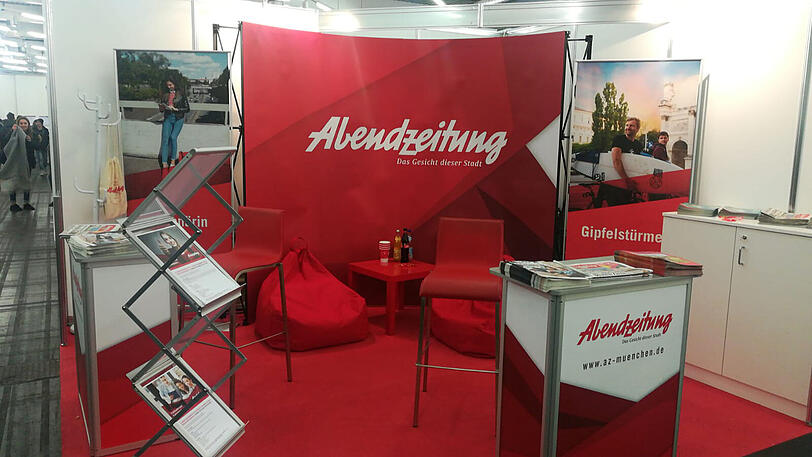 Auf der Messe Einstieg können sich Medienbegeisterte beim Stand der Abendzeitung über Einstiegsoptionen in die Welt der Zeitung informieren.