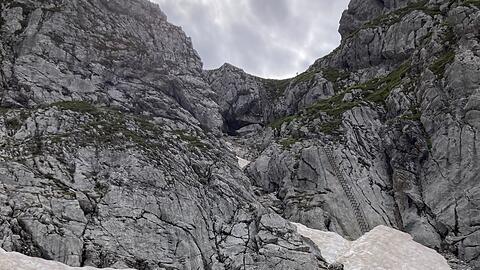 Sogar im Juli lag im vergangenen Jahr an der Alpspitze bei Garmisch noch Schnee. (Archivfoto)