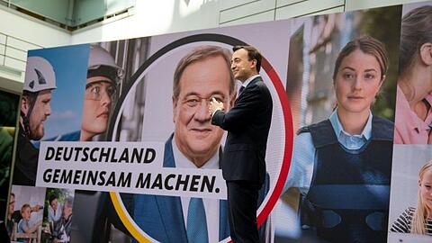 CDU-Generalsekretär Paul Ziemiak stellt die Kampagne für die Bundestagswahl vor.